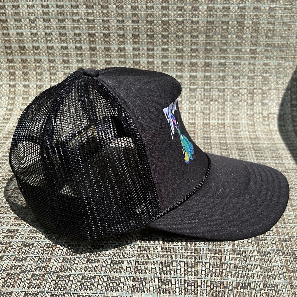 Donut ‘Find Yourself’ Trucker Hat - Picture 2 of 5